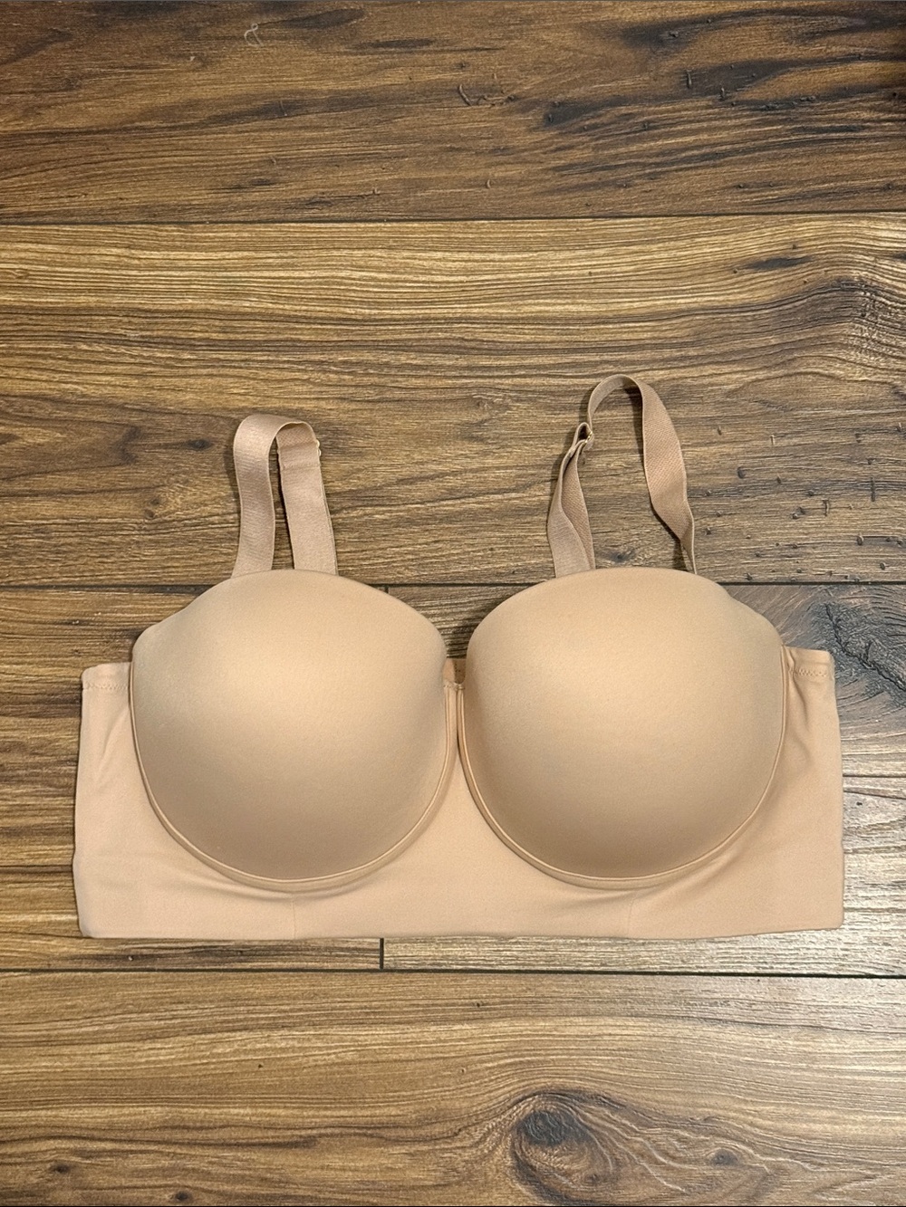 Strapless contouring bra
